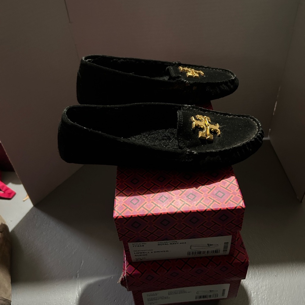 Tory Burch Lowell Driver 2 Loafers/Moccasins, Black Suede, Shearling Size 8.5 - Picture 4 of 8